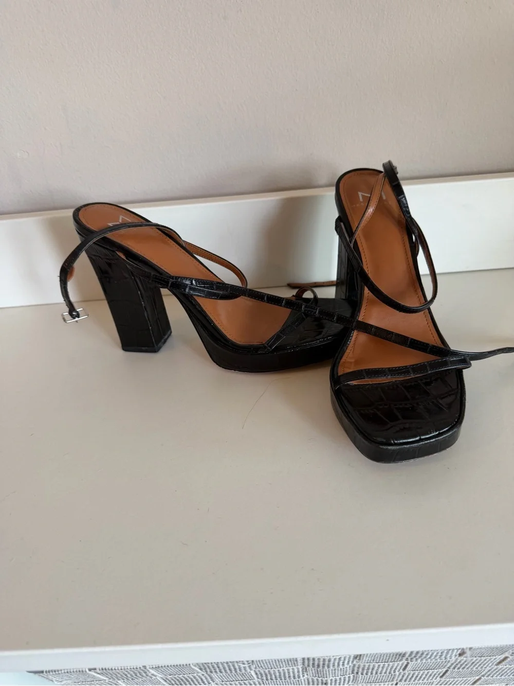Black‎ Strappy Square-Toe Heels Marc
